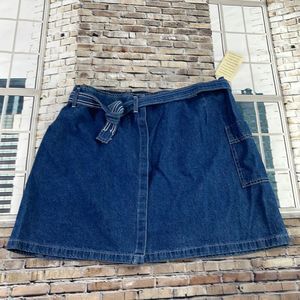 NWT Women’s DAK Blue 2 Pocket Belted Wrap Around Denim Skirt (6) GC13